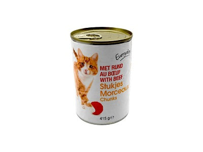 Cat food can with beef chunks, 415 g, metal pull-tab lid