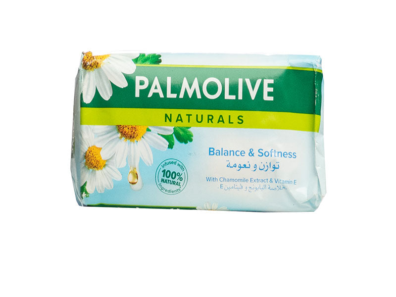 Green Palmolive Naturals soap bar with chamomile extract and vitamin E, 175 g