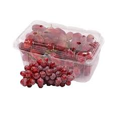 Red grapes in clear plastic clamshell container, single serving