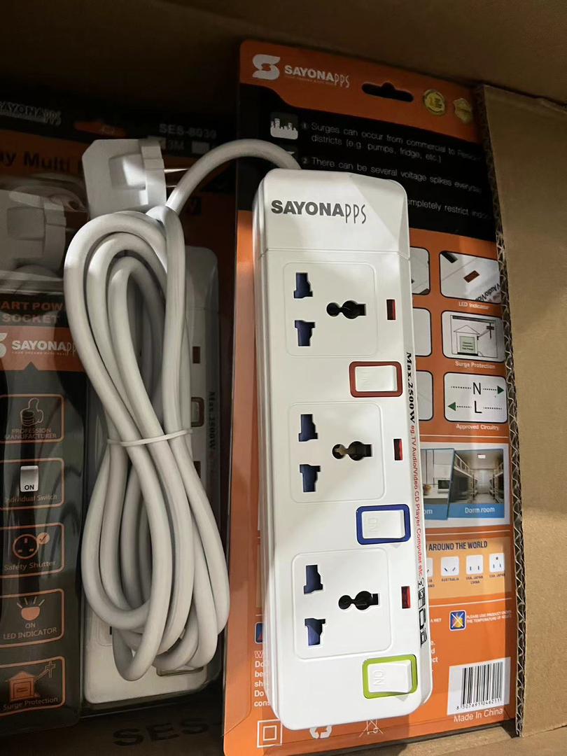 3-way multi power socket adapter set with power cable, in retail box