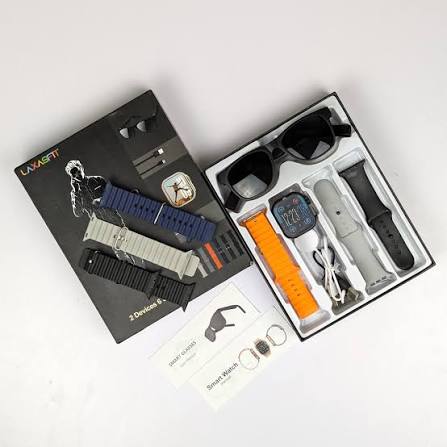 Smartwatch packaging showing multiple straps and watch accessories
